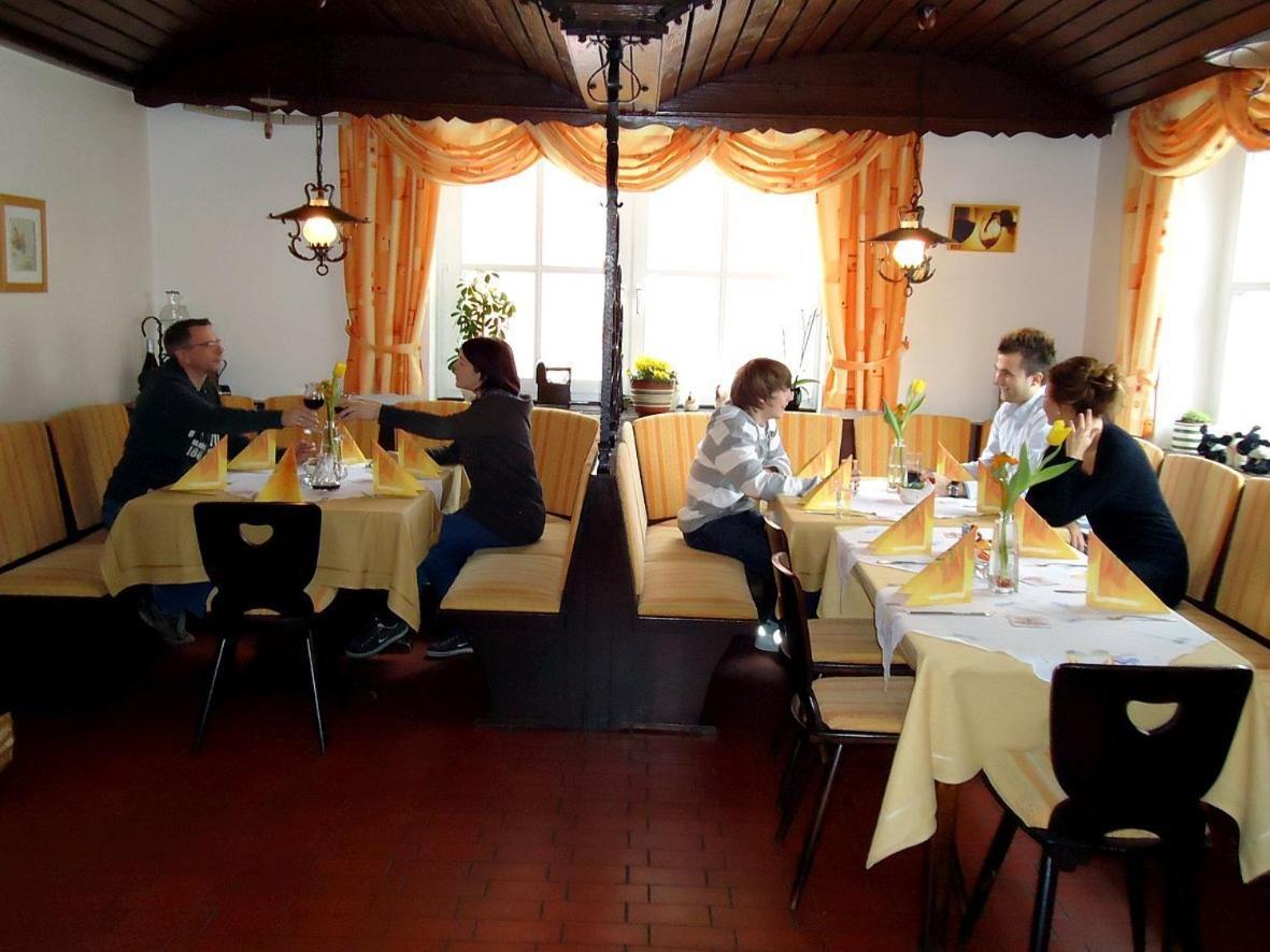 Ehrenberg  Gasthaus & Pension Lisas-Welt Wasserkuppe מראה חיצוני תמונה
